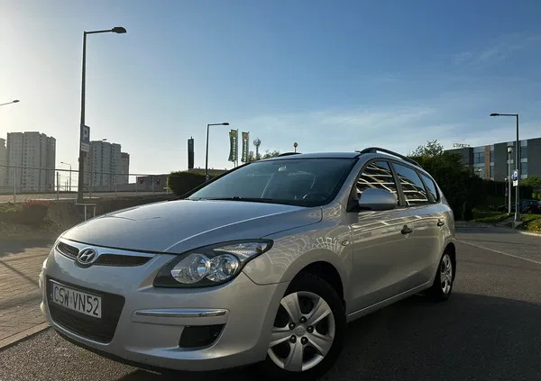 mazowieckie Hyundai I30 cena 15000 przebieg: 211028, rok produkcji 2010 z Gdańsk